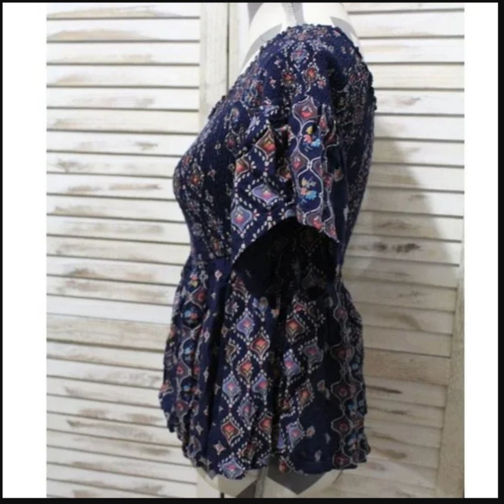 Hollister boho floral smocked off shoulder top (911)🦋